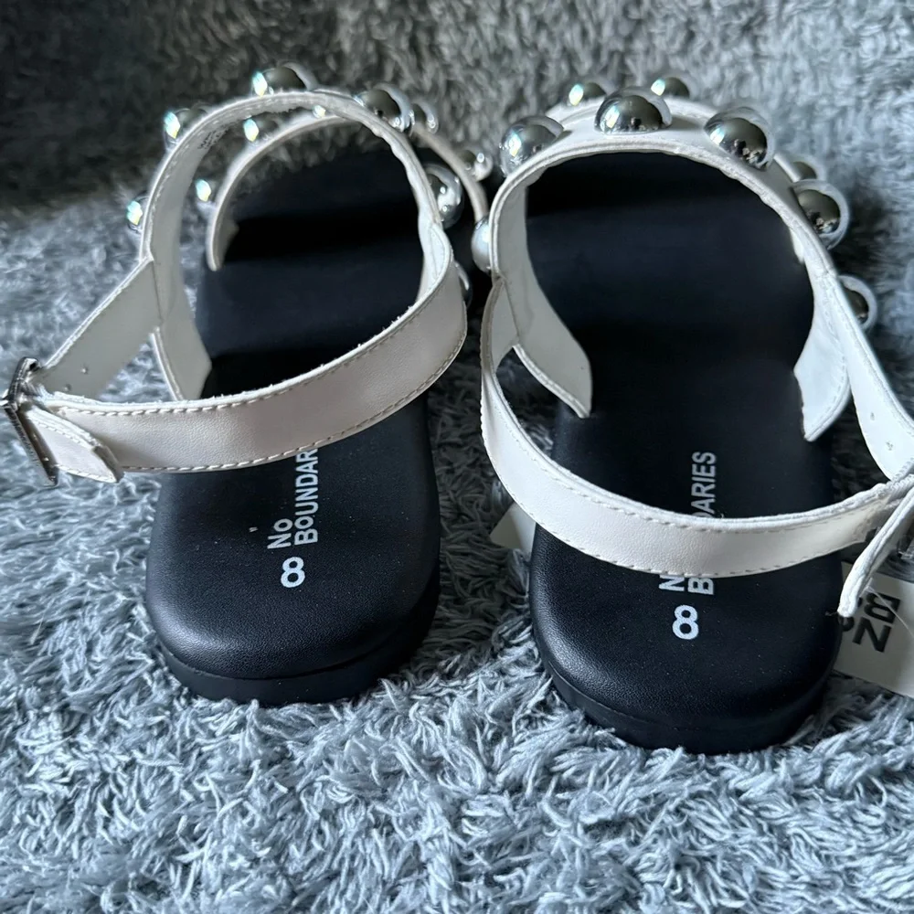 No Boundaries Women's Cream Sandals‎ Silver Studs Women’s 8 Adjustable Strap New